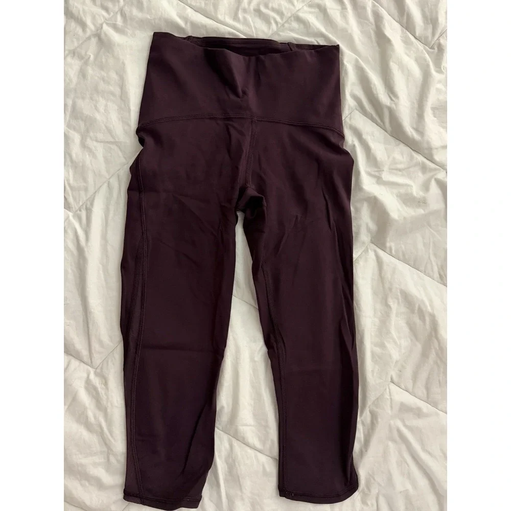 Lululemon Women Garnet Train Times Crop 17
